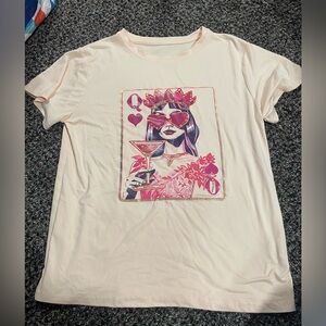 Queen of Hearts Tee